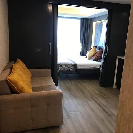 Elite Luxury &