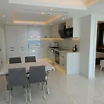 Готель Elite Luxury & Аланія