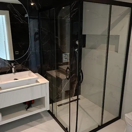 מלון Elite Luxury & אלאניה