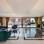 Elite Luxury & מלון אלאניה