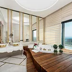 Elite Luxury & Hotell
