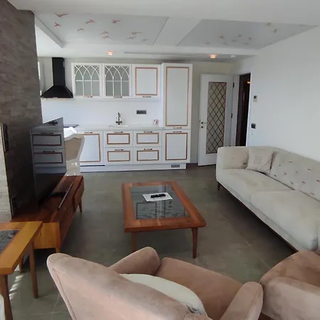 Elite Luxury & Готель Аланія